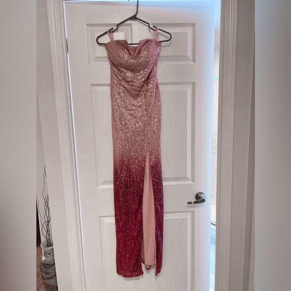 le chateau Dresses & Skirts - Strapless dress sequins gown